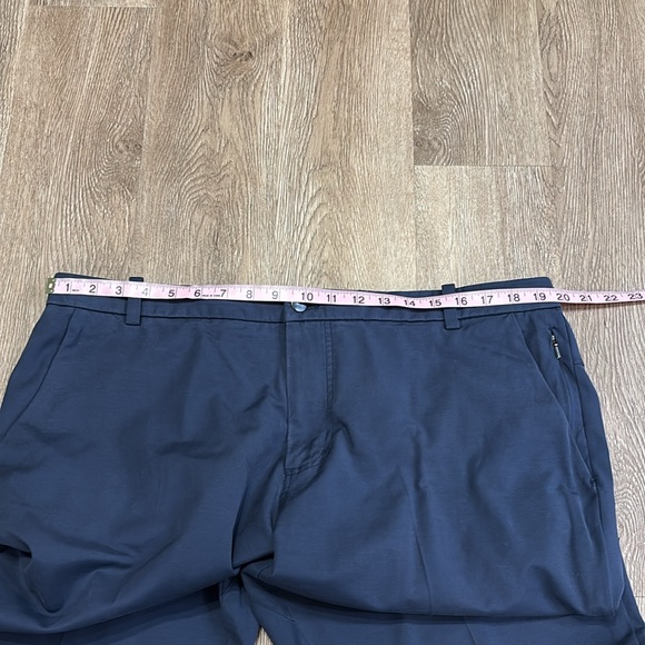 Lululemon Men’s pants. Waist 40. - Picture 6 of 11